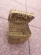 Load image into Gallery viewer, Handmade Straw Lunch-Box